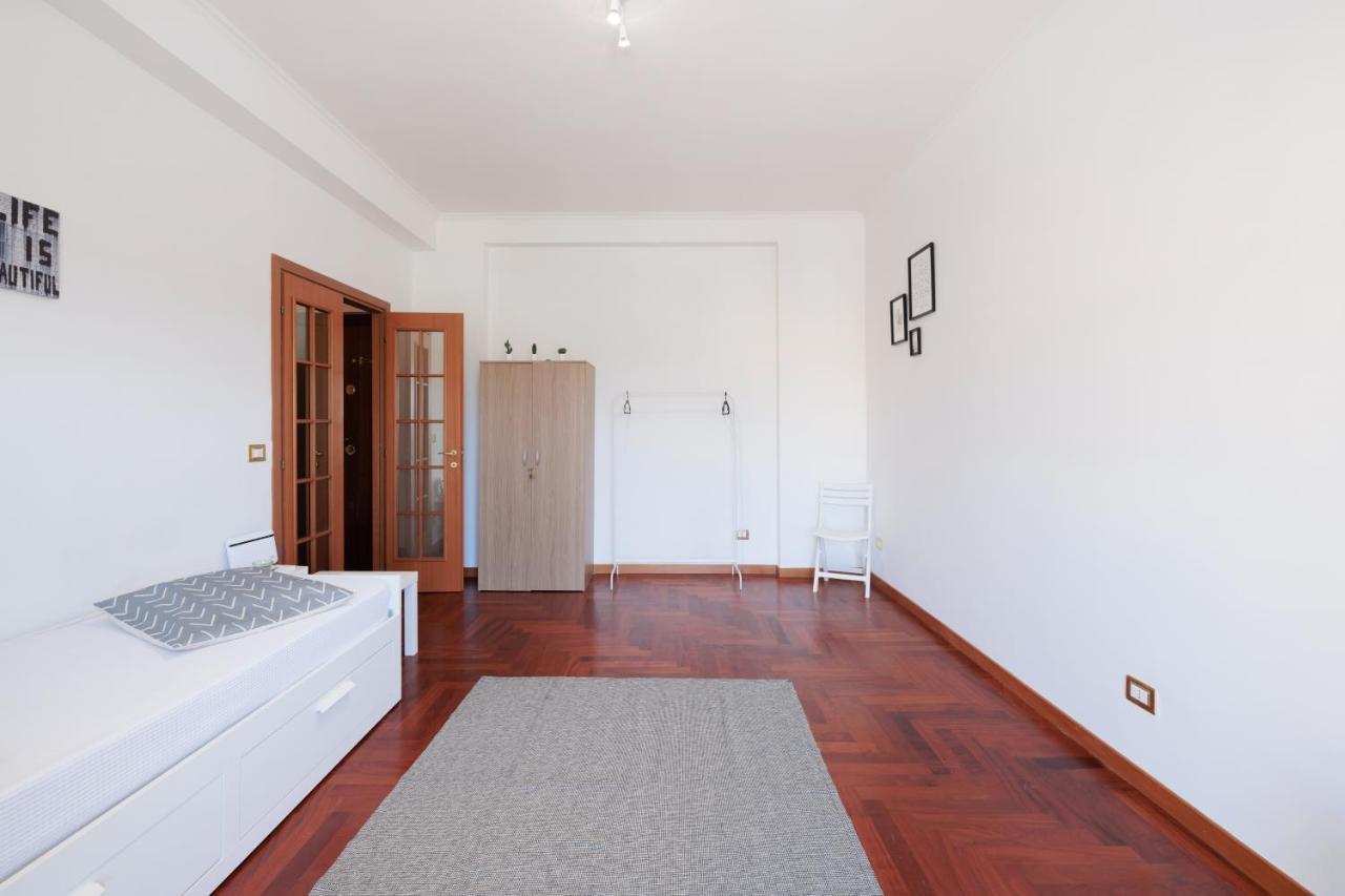 House Apartment *