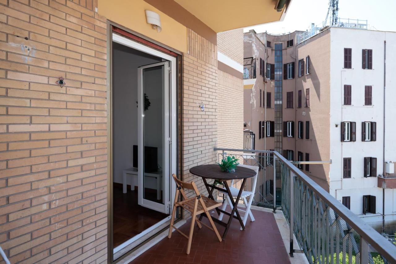 House Apartment *